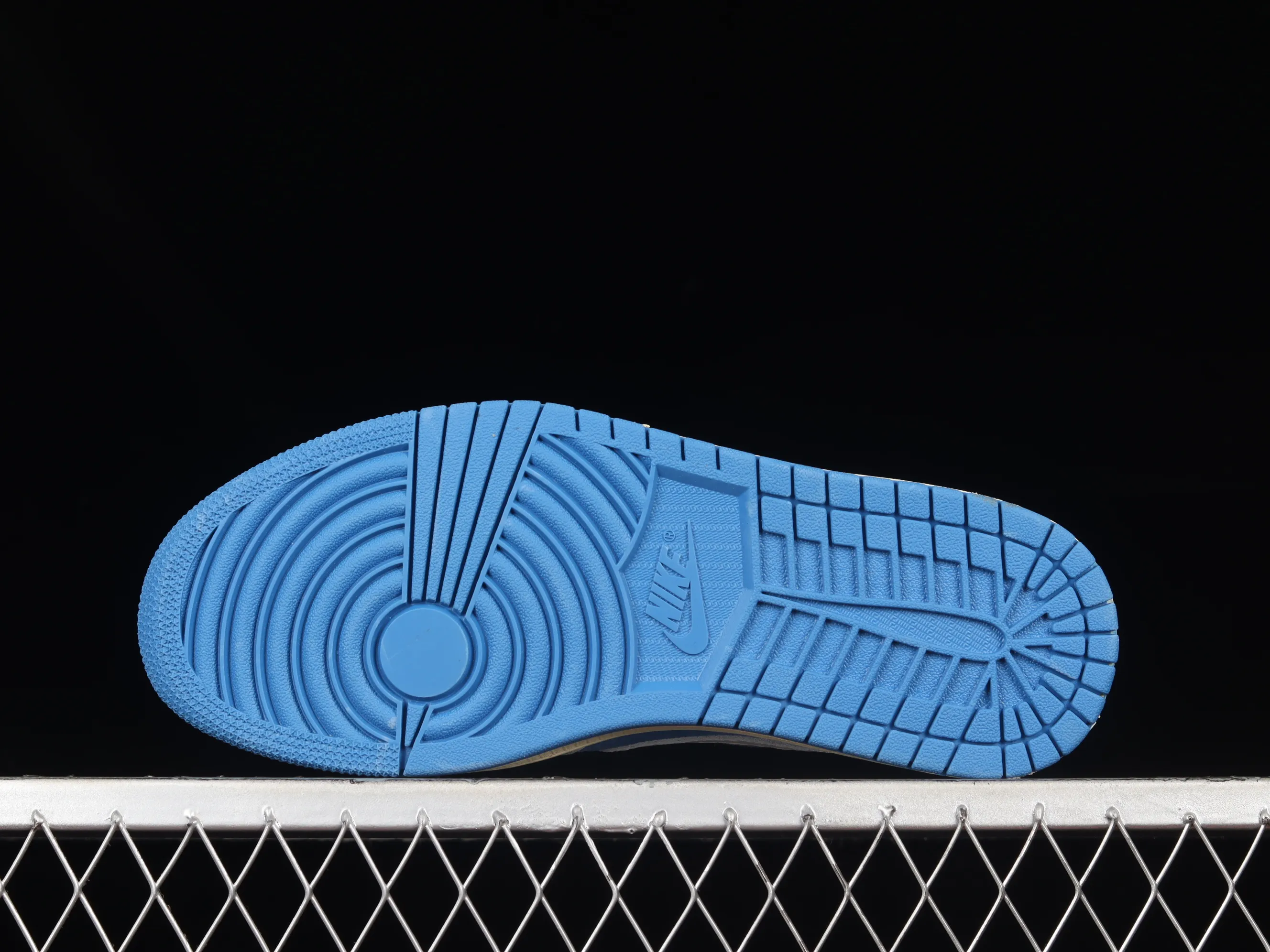 All categories Air Jordan Jordan series basketball shoes Air Jordan 1 Low Travis Scott x Jordan 1 low AJ 1 OG Barb Anti-Hook Ghostface Low CQ4277-212